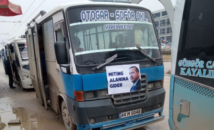 Cumhurbaşkanı Erdoğan’ın programına vatandaşları ücretsiz taşıyorlar