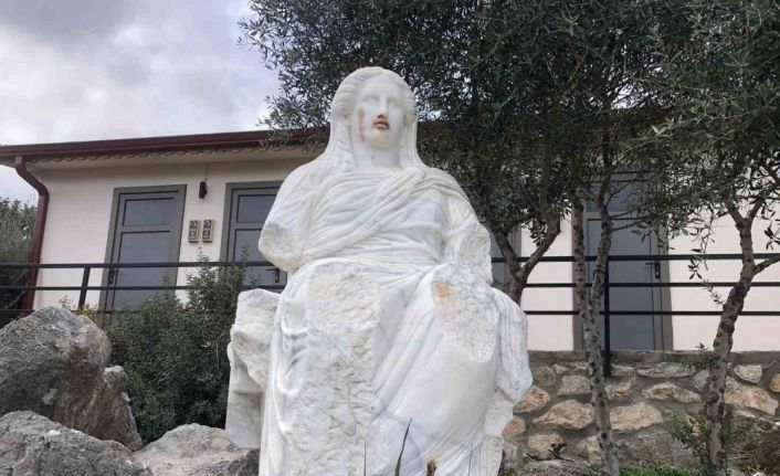 Datça’da Demeter heykeline çirkin saldırı