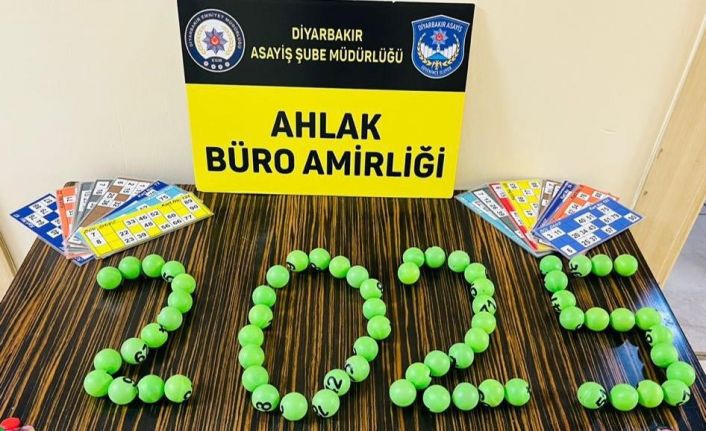 Diyarbakır polisi “mutlu yıllar” deyip baskın yaptı: 5 gözaltı