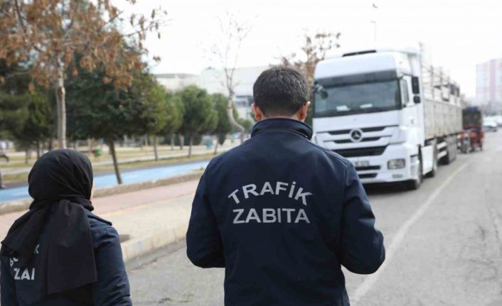 Diyarbakır’da ağır tonajlı araçlar için park uyarısı