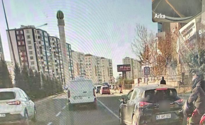 Diyarbakır’da trafikte çirkin hareket