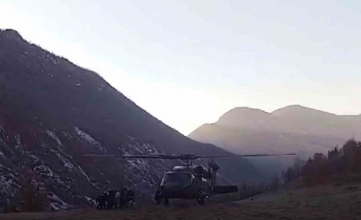 Domuz sürüsü saldırdı, uçurumdan düştü: Helikopterle hastaneye ulaştırıldı