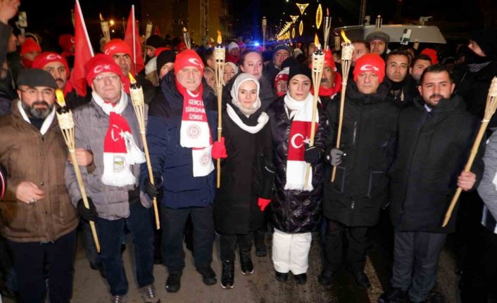 Dondurucu havada, Sarıkamış Şehitleri için yürüdüler