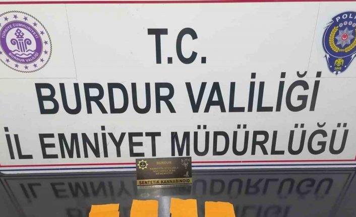 Durdurulan araçta uyuşturucu çıktı, 3 kişi tutuklandı