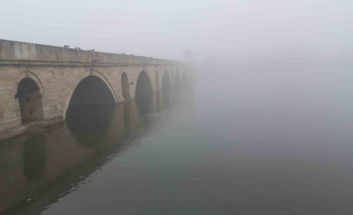 Edirne’yi sis kapladı