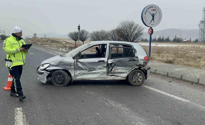 Elazığ’da trafik kazası: 1’i ağır 3 yaralı