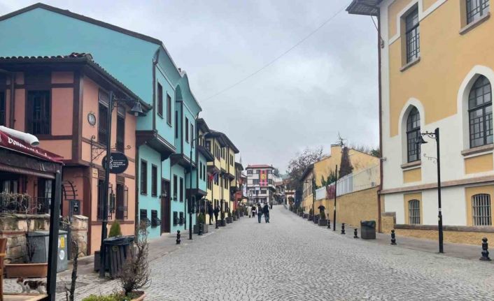 Eskişehir’de soğuk kent merkezindeki yoğunluğu azalttı