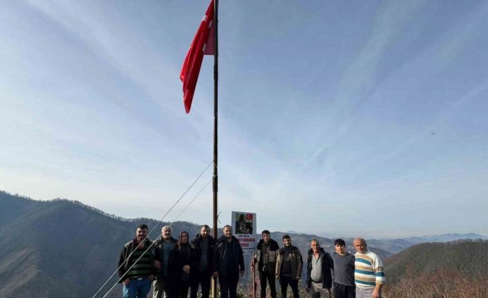 Giresun’da Şehit Ahmet Köroğlu için bayrak değişimi