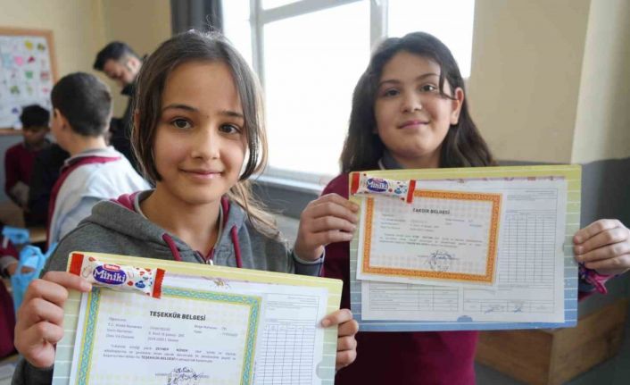 Iğdır’da 48 bin 735 öğrenci karne heyecanı yaşadı