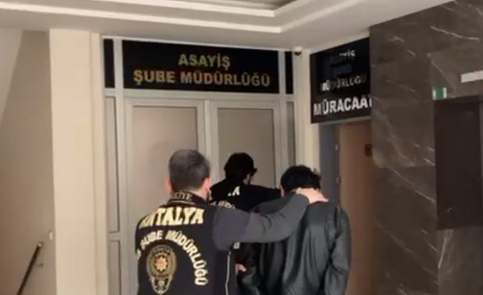 ’İl Göç İdaresinde polisiz’ deyip 1,3 milyon liralık vurgun yaptılar