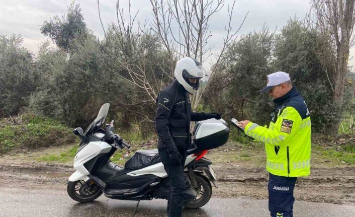 İncirliova’da jandarmadan motosiklet sürücülerine bilgilendirme