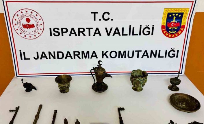 Isparta’da 15 tarihi eser ele geçirildi
