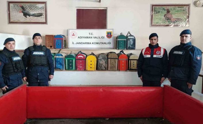 Jandarmadan horoz dövüşü yapılan derneğe baskın
