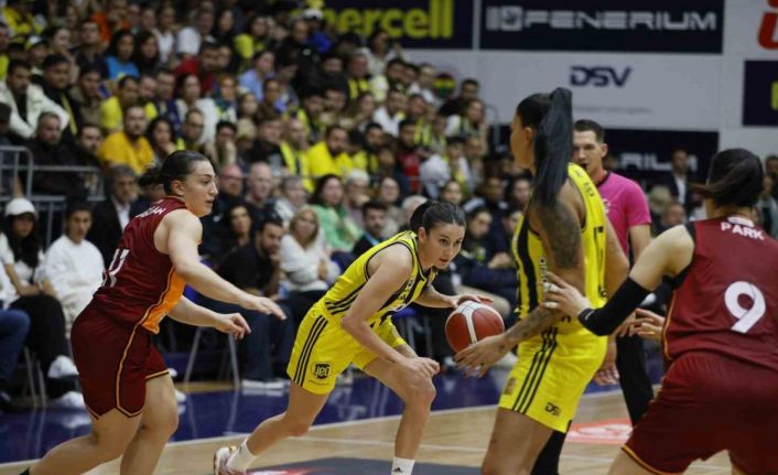 Kadınlar basketbolda derbi heyecanı