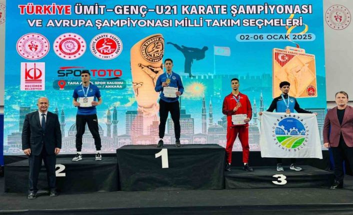 Karate Şampiyonasında Türkiye üçüncüsü oldu