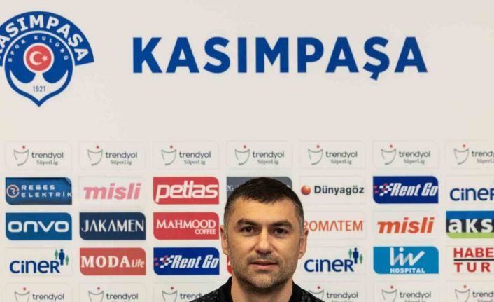Kasımpaşa, teknik direktörlük görevine Burak Yılmaz’ın getirildiğini açıkladı.