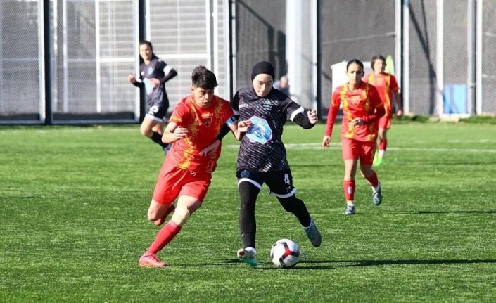 Kayseri Kadın FK lige Sakarya’da nokta koyacak