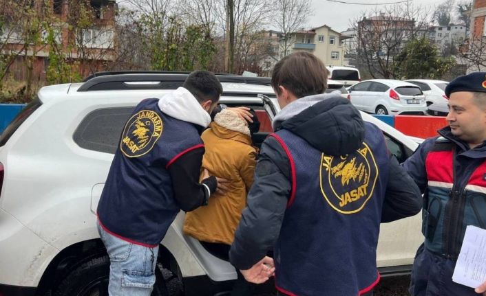 Kesinleşmiş hapis cezası bulunan 5 şüpheli, jandarma ekiplerince yakalandı