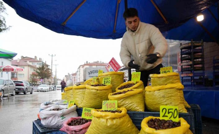 Kilosu 300 lirayı bulan kestaneye rağbet az