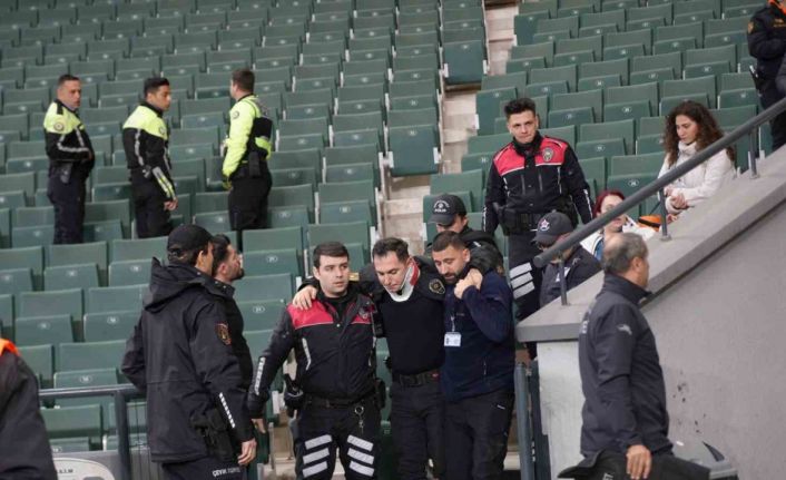 Kocaelispor - Iğdır maçında tribünde olay çıktı