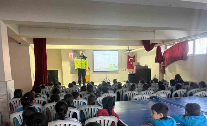 Koçarlı’da 86 öğrenciye trafik eğitimi verildi