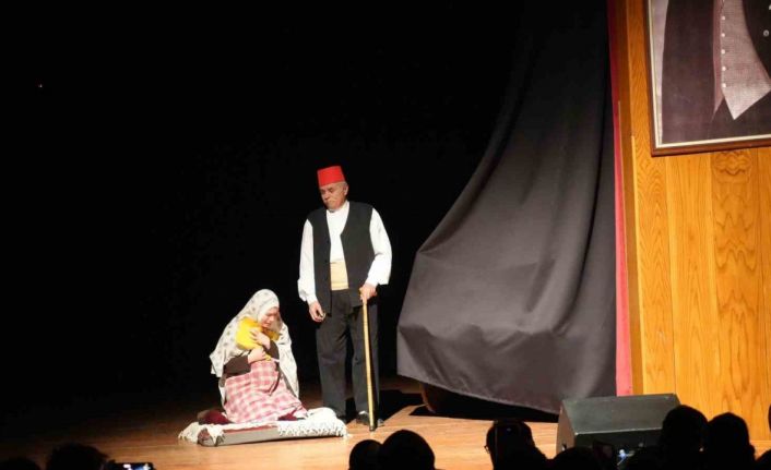 Kurtuluş Mücadelesi’nin simgesi tarihi İstiklal Yolu, tiyatroya taşındı