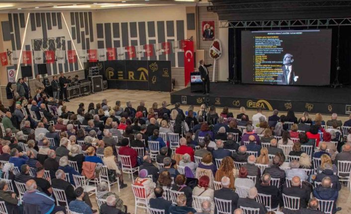 Kuşadası’ndaki söyleşide Atatürk konuşuldu