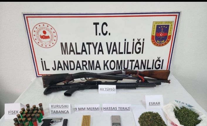 Malatya’da uyuşturucu madde ve kaçak silah operasyonu