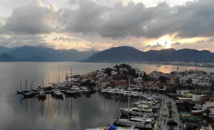 Marmaris’te yağışlı hava etkisini sürdürüyor