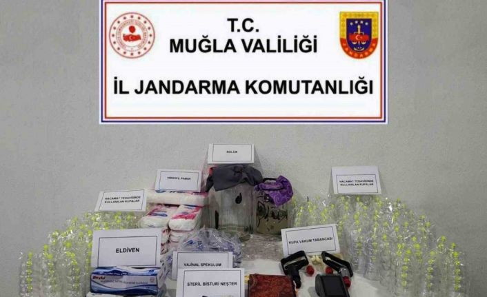 Merdiven altı hacamat ve sülük tedavisine operasyon