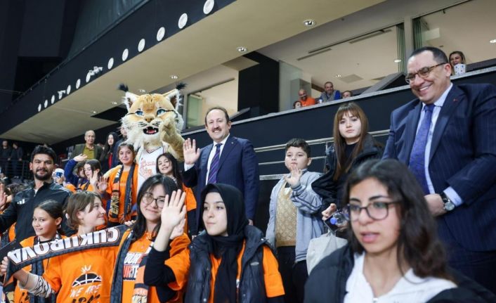 Mersin’de ’Sporla Büyüyoruz’ projesi sürüyor