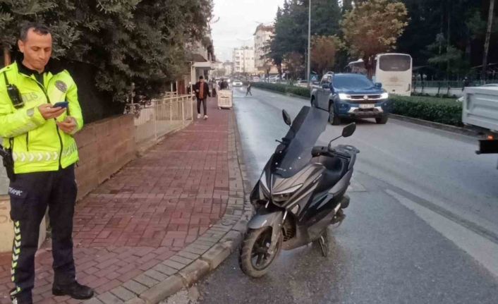 Motosikletin çarptığı scooterdaki 5 yaşındaki çocuk yaraladı