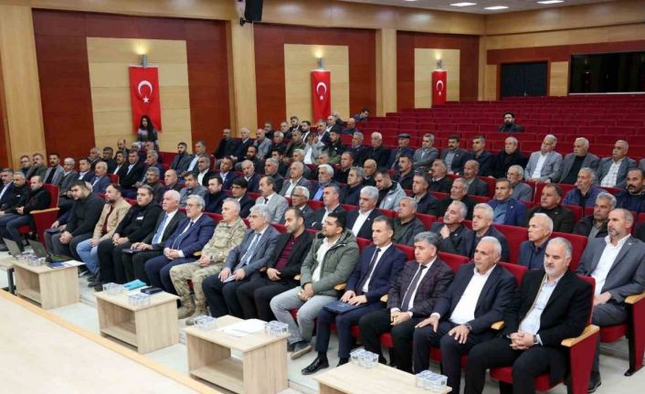 Muhtarlarla toplantı düzenlendi