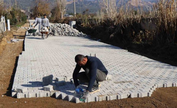 Nazilli Belediyesi Arslanlı’da yol çalışmalarını tamamladı