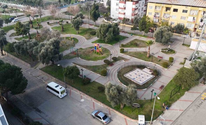 Nazilli’deki yeşil alanlarda temizlik ve bakım çalışması sürüyor
