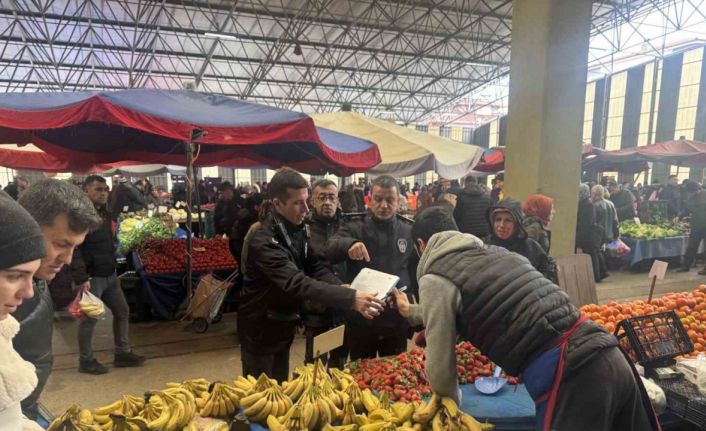 Odunpazarı zabıta ekiplerinden semt pazarlarında terazi ve etiket kontrolü