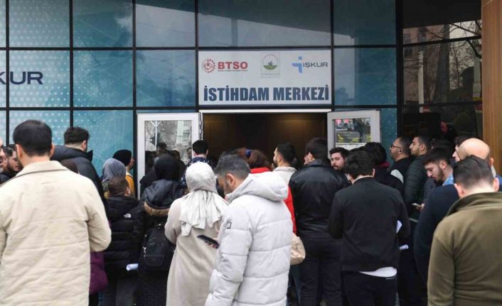 OKİM’de bir günde 250 kişi iş sahibi oldu