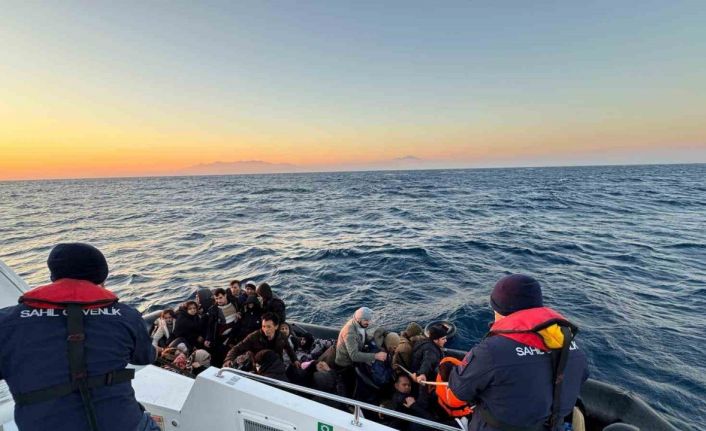 Ölüme sürüklenen 11’i çocuk 36 göçmen kurtarıldı