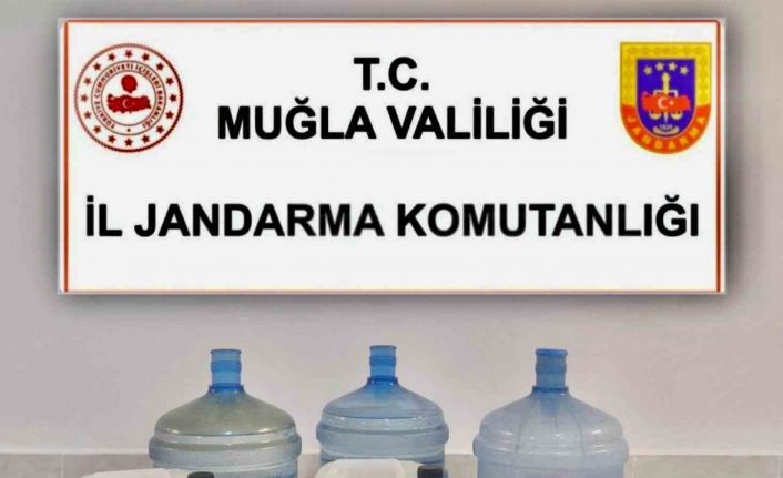 Ortaca’da 65 litre sahte rakı ele geçirildi