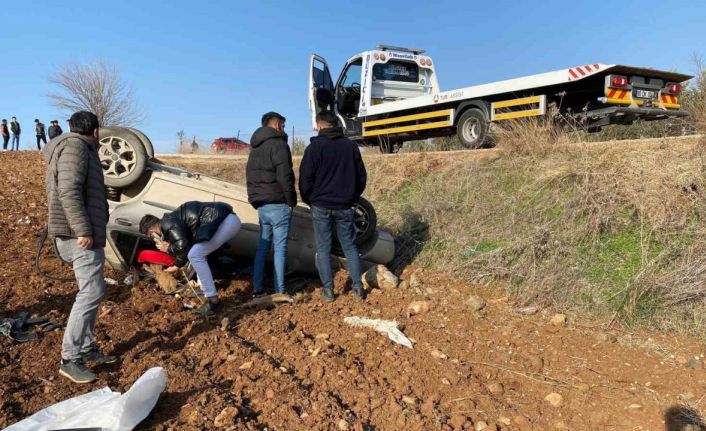 Osmaniye’de kontrolden çıkan otomobil takla attı: 2 yaralı