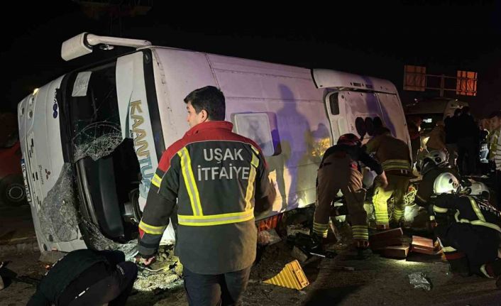 Otomobil ile işçi servisi çarpıştı: 1’i ağır, 28 yaralı