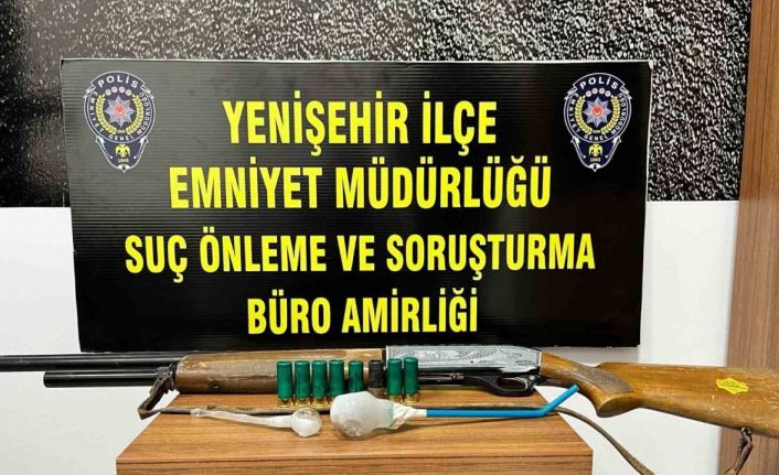 Polislerin şüphelendiği araçta uyuşturucu çıktı