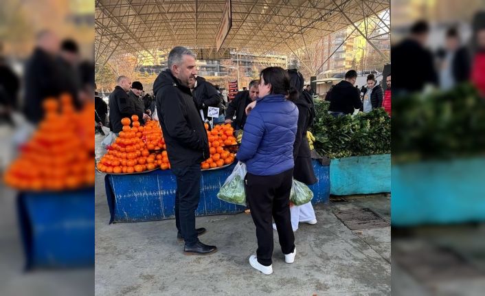 Pursaklar Belediye Başkanı Çetin’den pazar yeri ziyareti