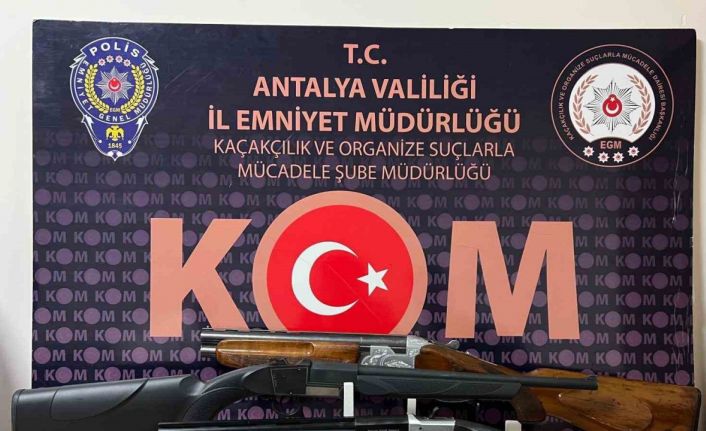 Rusya’da kırmızı bültenle aranan şahıs Antalya’da yakalandı