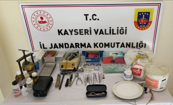 Sahte diş hekimini jandarma yakaladı