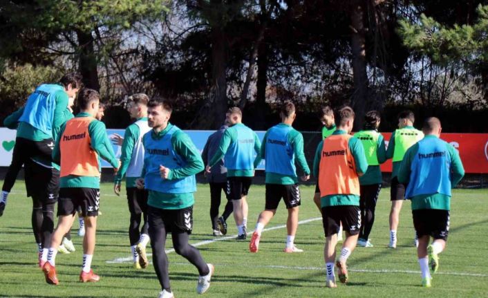 Sakaryaspor’da, Gençlerbirliği mesaisi devam etti