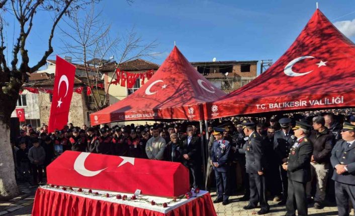 Şehit polis memuru Emirhan Aramış son yolculuğuna uğurlandı