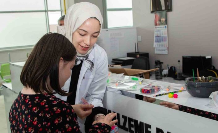 Selçuk Üniversitesi’nde özel çocukların diş tedavileri yapıldı
