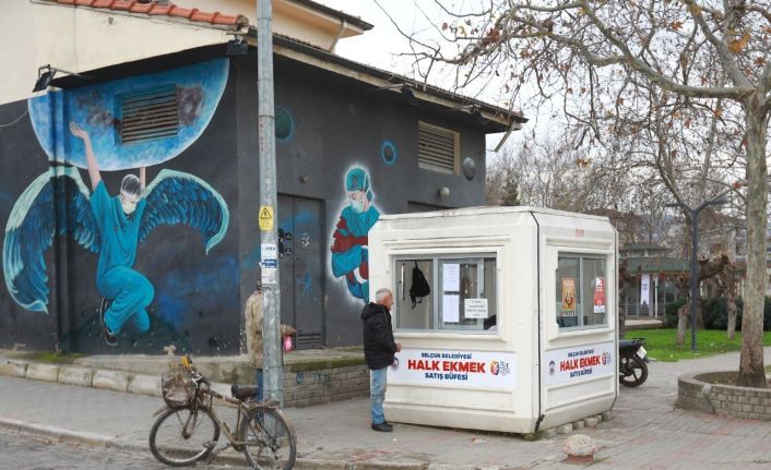 Selçuk’ta vatandaşlar halk ekmekten memnun: Ekmek 9 TL