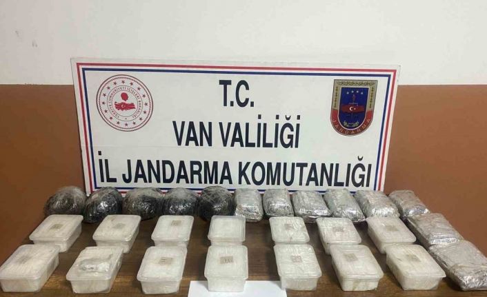 Sınırda 21 kilo uyuşturucu ele geçirildi